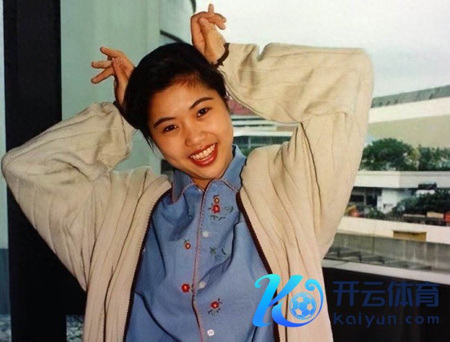 59岁香港女星梅小惠宣告复出