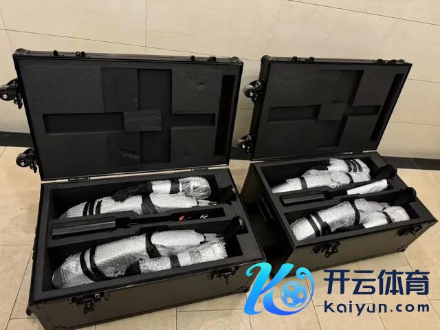 带到活动现场的机器东谈主组件 受访者供图